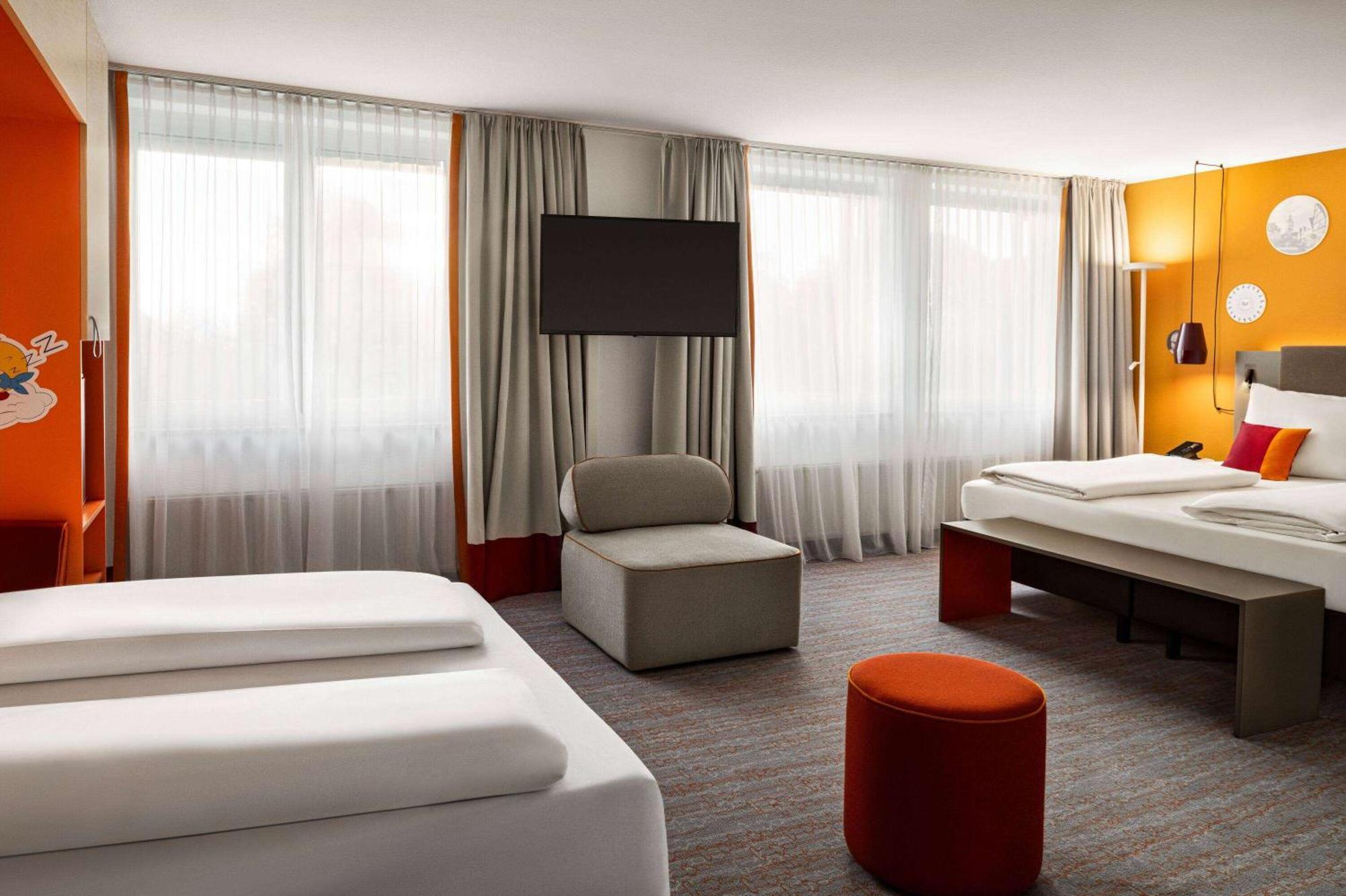 Vienna House Easy By Wyndham Guenzburg Otel Dış mekan fotoğraf