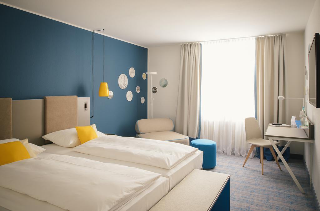 Vienna House Easy By Wyndham Guenzburg Otel Dış mekan fotoğraf